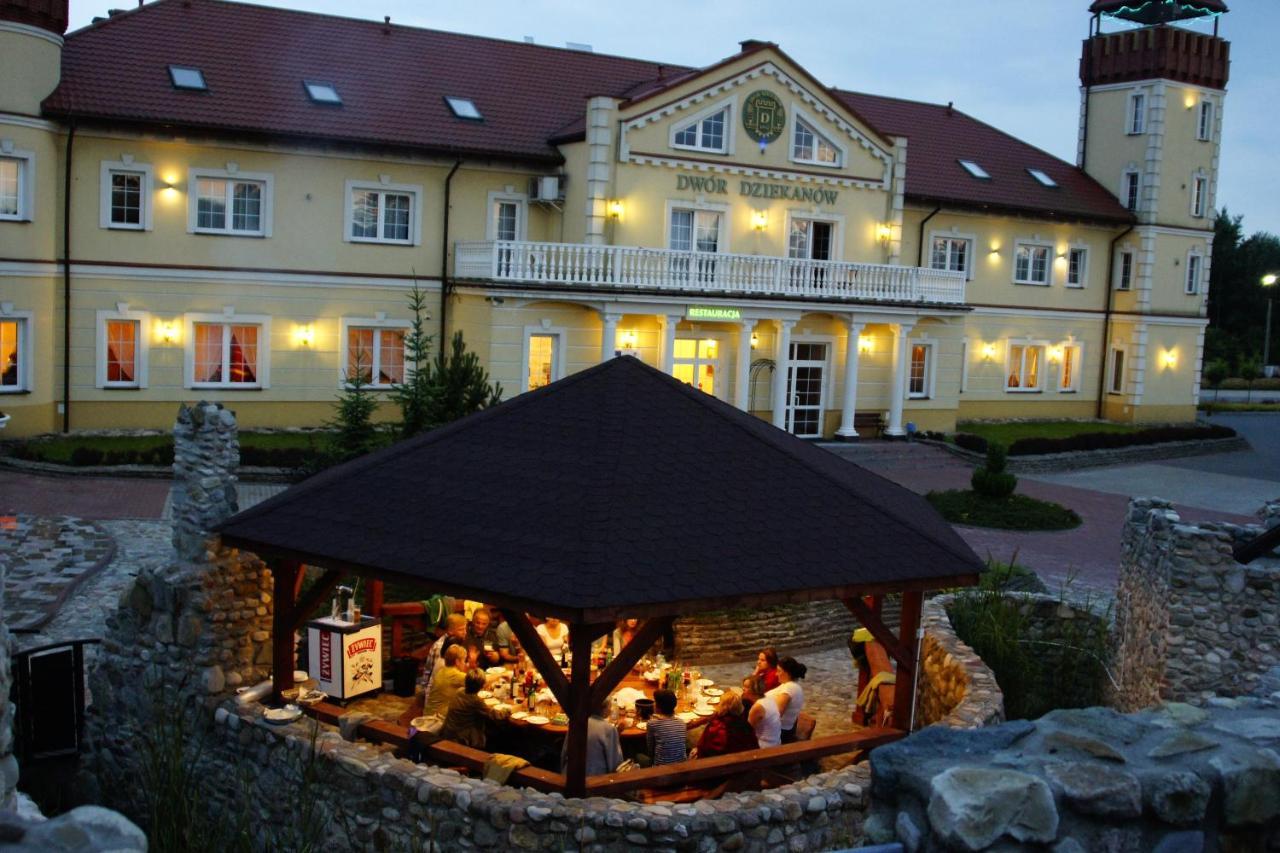 Dwor Dziekanow Zielonki  Exteriér fotografie